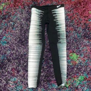 Nike women’s reflective leggings